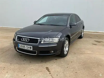 Usado Audi A8 233 CV (171 kW) 2005 Azul Berlina