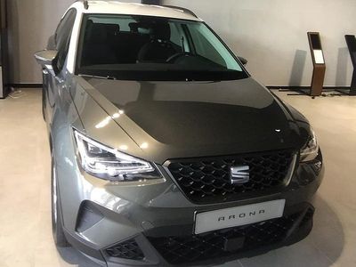Usado Seat Arona Style 110 CV (80 kW) 2023 Cliff grey SUV
