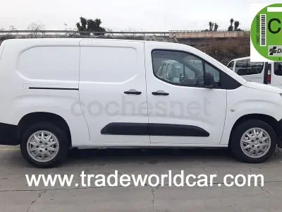Usado Citroën Berlingo Feel 102 CV (75 kW) 2020 Blanco Monovolumen