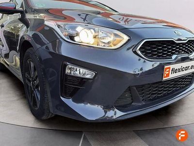 Gris Usado 2019 Kia Ceed Utilitario | 13.790 € (Precio justo)