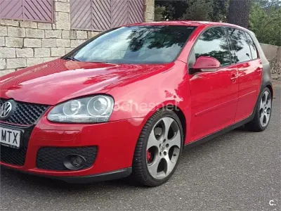 Usado VW Golf IV GTI 200 CV (147 kW) 2005 Rojo Berlina