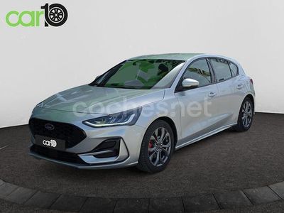 Gris / plata Usado 2023 Ford Focus ST-Line Berlina | 15.490 € (Precio justo)