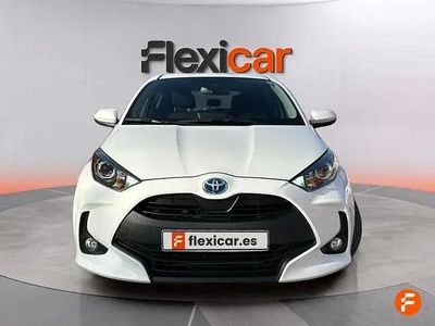 Usado Toyota Yaris Hybrid Active 116 CV (85 kW) 2024 Blanco