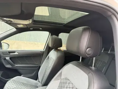 Usado VW Tiguan R-line 150 CV (110 kW) 2022 Gris SUV