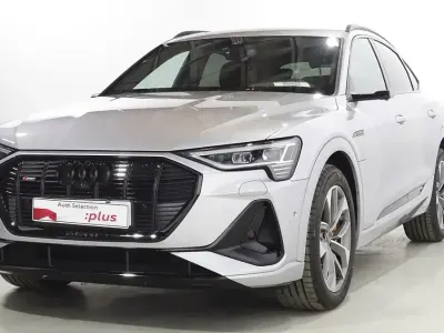 Usado Audi e-tron S-line plus 300 kW (408 CV) 2022 Gris SUV