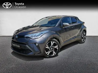 Usado Toyota C-HR Advance 122 CV (89 kW) 2023 Gris / plata SUV