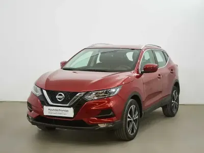 Usado Nissan Qashqai Acenta 140 CV (102 kW) 2021 Rojo SUV