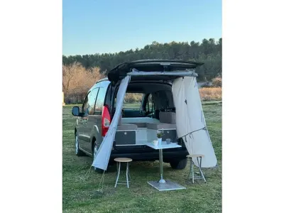 Usado Peugeot TePee Access 92 CV (67 kW) 2012 Negro Van