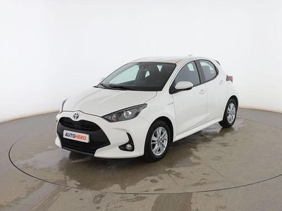 Usado Toyota Yaris Hybrid Active 116 CV (85 kW) 2021 Blanco Berlina