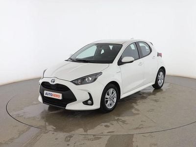 Blanco Usado 2021 Toyota Yaris Hybrid Active Berlina | 18.699 € (Precio justo)