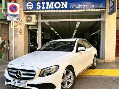 Usado Mercedes E200 150 CV (110 kW) 2017 Blanco Berlina