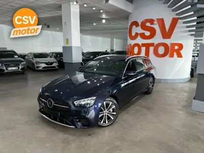 Usado Mercedes E300 Avantgarde 320 CV (235 kW) 2022 Azul Utilitario
