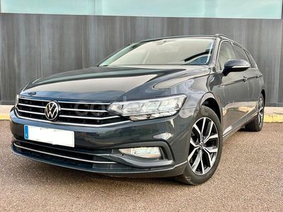 Usado VW Passat Executive 150 CV (110 kW) 2021 Gris / plata Familiar