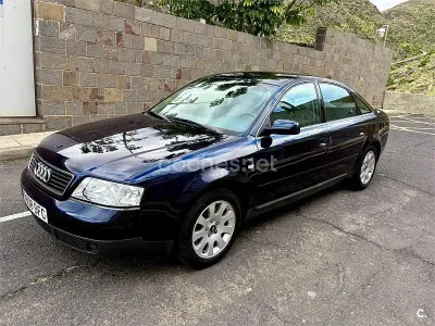 Usado Audi A6 165 CV (121 kW) 2001 Azul Berlina