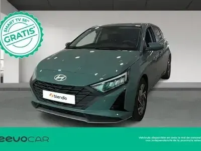 Usado Hyundai i20 79 CV (58 kW) 2025 Verde Utilitario
