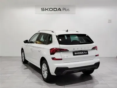 Usado Skoda Kamiq Selection 115 CV (84 kW) 2025 Blanco SUV