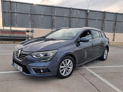 Usado Renault Mégane GrandTour Zen 130 CV (95 kW) 2017 Azul Familiar
