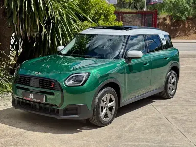 Usado Mini Countryman 218 CV (160 kW) 2025 Verde SUV