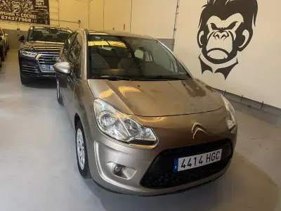 Usado Citroën C3 Attraction 68 CV (50 kW) 2014 Beige Berlina