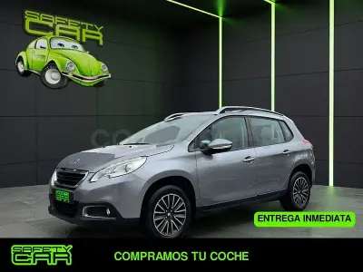 Usado Peugeot 2008 Active 82 CV (60 kW) 2015 Gris / plata SUV