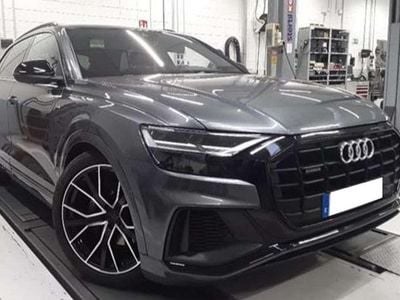 Gris Usado 2020 Audi Q8 S-Line SUV | 61.490 €