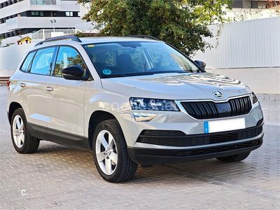 Usado Skoda Karoq 115 CV (84 kW) 2020 Gris / plata SUV