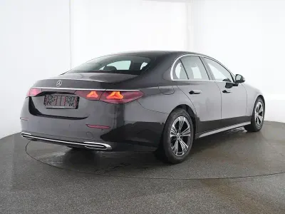 Usado Mercedes E220 197 CV (144 kW) 2025 Negro Berlina
