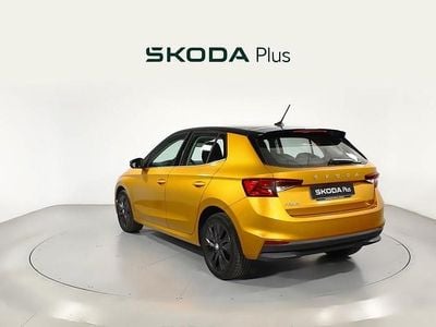 Usado Skoda Fabia Style 110 CV (80 kW) 2022 Naranja Utilitario