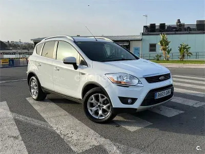 Usado Ford Kuga Trend 136 HP (100 kW) 2009 Branco SUV