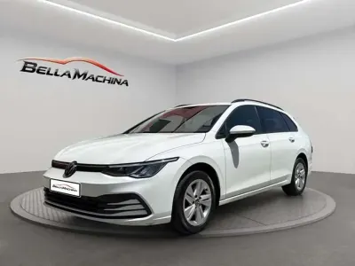 Usado VW Golf VIII Life 116 CV (85 kW) 2022 Blanco Familiar