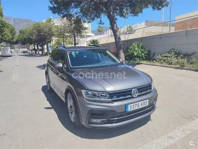 Usado VW Tiguan Sportline 150 CV (110 kW) 2018 Gris / plata SUV