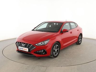 Rojo Usado 2021 Hyundai i30 Berlina | 16.899 € (Precio justo)