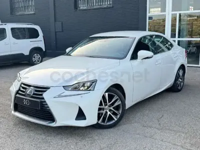Usado Lexus IS300h Executive Line 223 CV (164 kW) 2017 Blanco Berlina