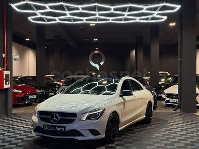 Usado Mercedes CLA180 Urban 122 CV (89 kW) 2016 Blanco Berlina