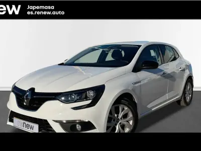 Usado Renault Mégane LIMITED 140 CV (102 kW) 2019 Blanc glacier Berlina