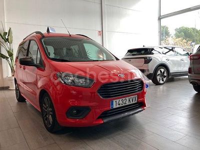 Rojo Usado 2019 Ford Tourneo Courier Titanium Monovolumen | 13.500 € (Caro)