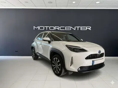 Usado Toyota Yaris Cross Connect Style 116 CV (85 kW) 2022 Blanco SUV