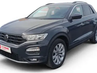 Usado VW T-Roc Advance 150 CV (110 kW) 2021 Gris / plata SUV
