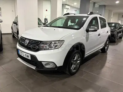 Usado Dacia Sandero Stepway 90 CV (66 kW) 2018 Blanco Berlina