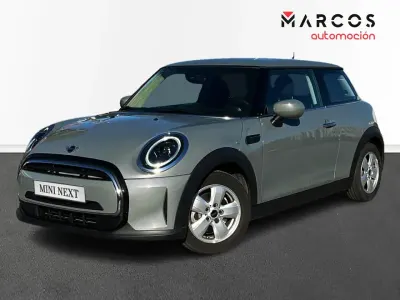 Usado Mini ONE 102 CV (75 kW) 2021 Gris Utilitario