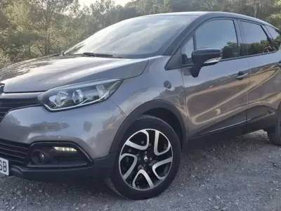 Usado Renault Captur LIMITED 90 CV (66 kW) 2016 Gris SUV