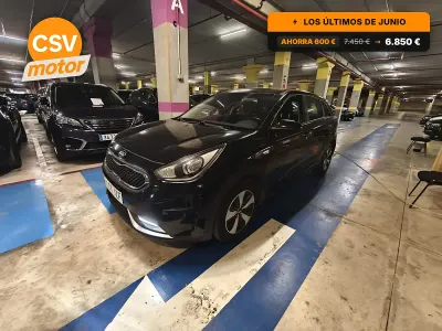 Usado Kia Niro 141 CV (103 kW) 2017 Negro SUV