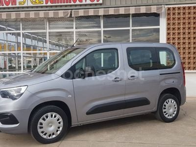Usado Opel Combo Life Business Edition 102 CV (75 kW) 2023 Gris / plata Monovolumen