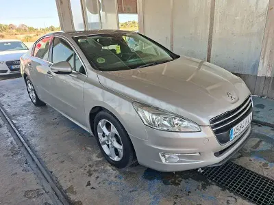 Usado Peugeot 508 Active 140 CV (102 kW) 2015 Negro Berlina