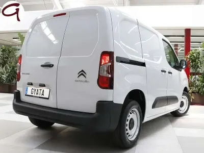 Usado Citroën Berlingo 100 kW (136 CV) 2022 Blanco Monovolumen