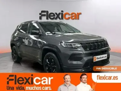 Usado Jeep Compass Night Eagle 130 CV (95 kW) 2022 Gris SUV