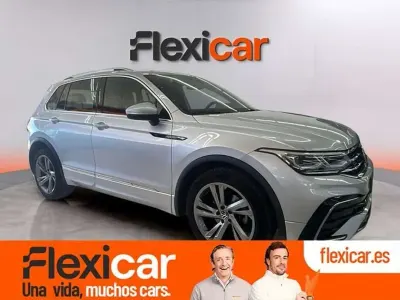 Usado VW Tiguan R-line 150 CV (110 kW) 2021 Gris SUV