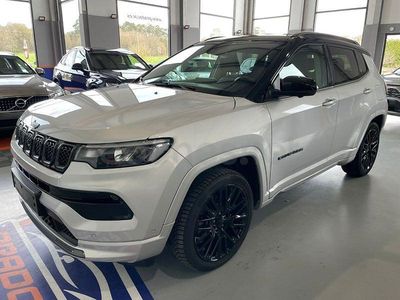 Usado Jeep Compass 240 CV (176 kW) 2022 Gris / plata SUV