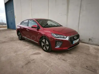 Usado Hyundai Ioniq Style 141 CV (103 kW) 2020 Granate Utilitario