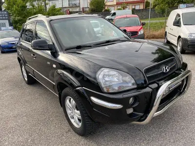 Usado Hyundai Tucson Style 112 CV (82 kW) 2005 Negro SUV